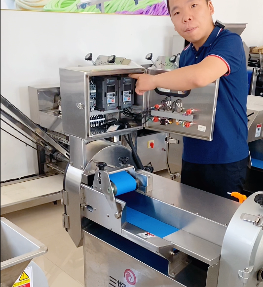 酒店后廚用切菜機切菜，這玩意行不行？